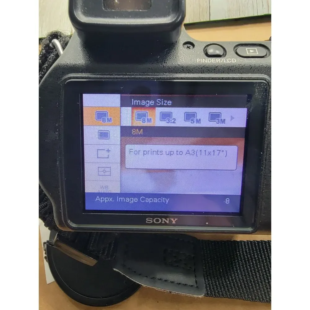 Sony Cyber-Shot DSC-H9 8.1MP 15X Optical Zoom Digital Camera W/2 Battery Tested